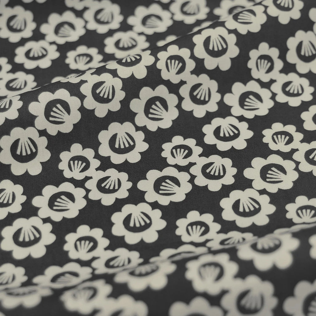 Black Pansy Long Apron