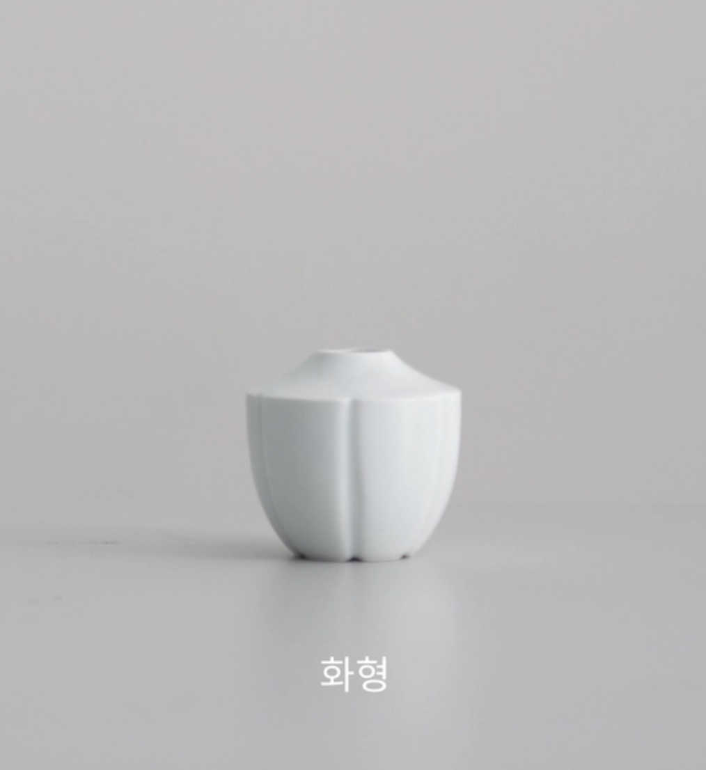Bud Vase - Flower Petal