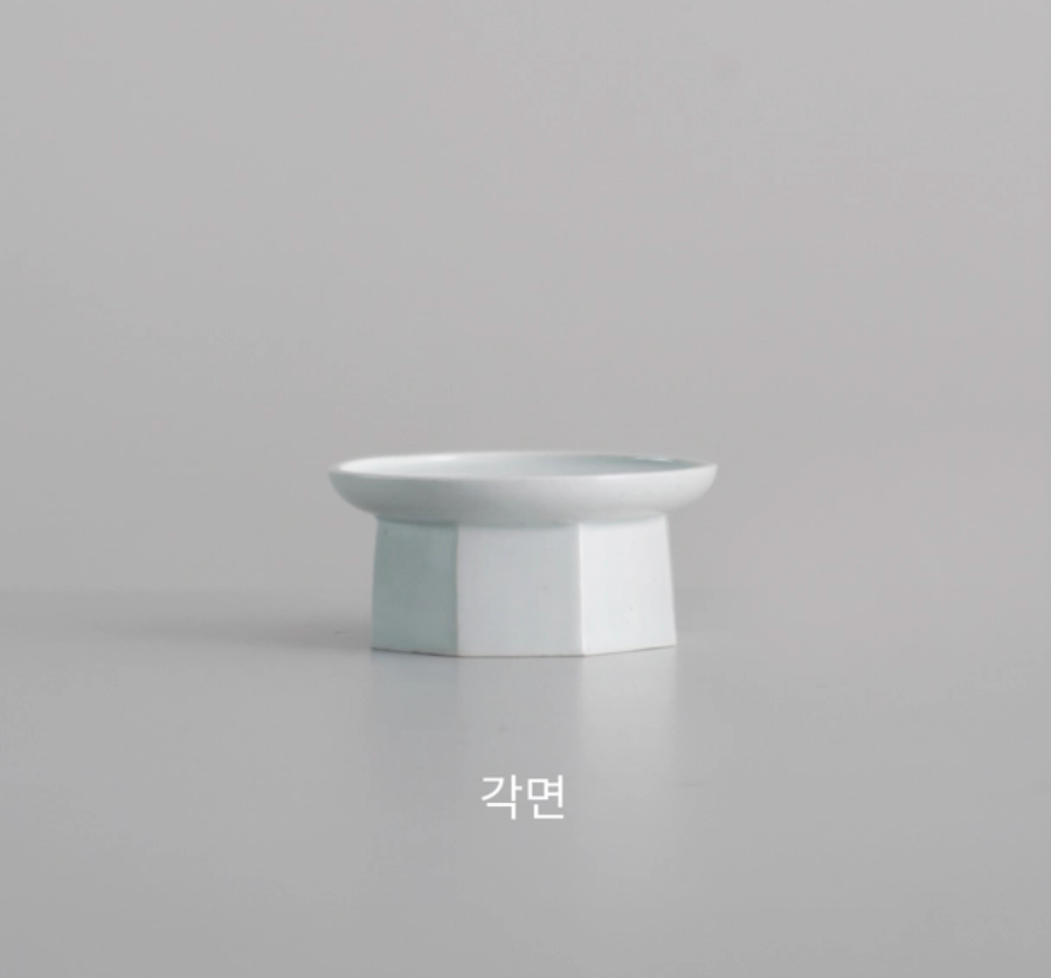 Footed Mini Plate - Faceted